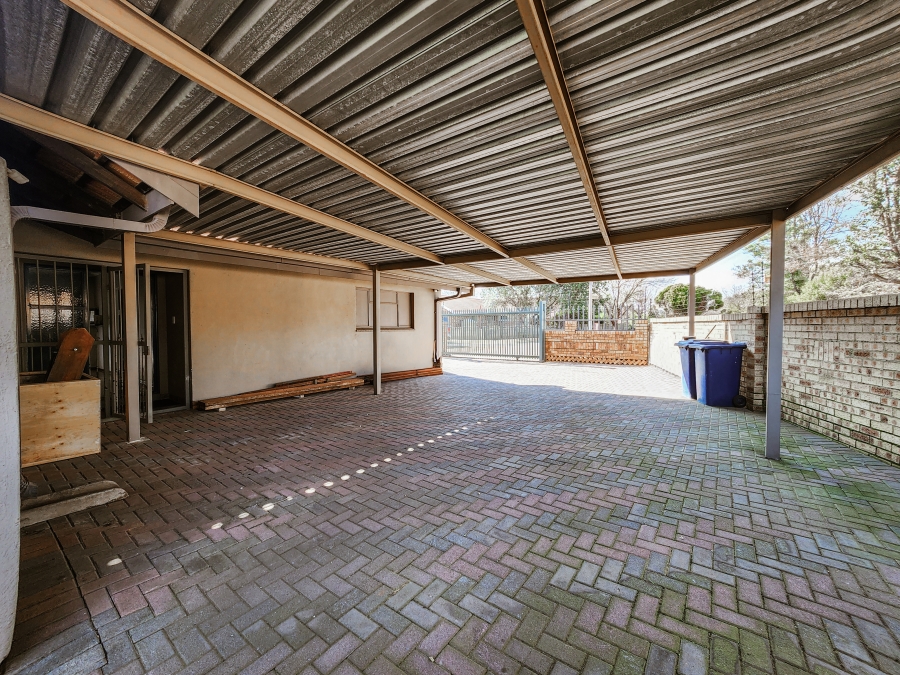 3 Bedroom Property for Sale in Vaalpark Free State